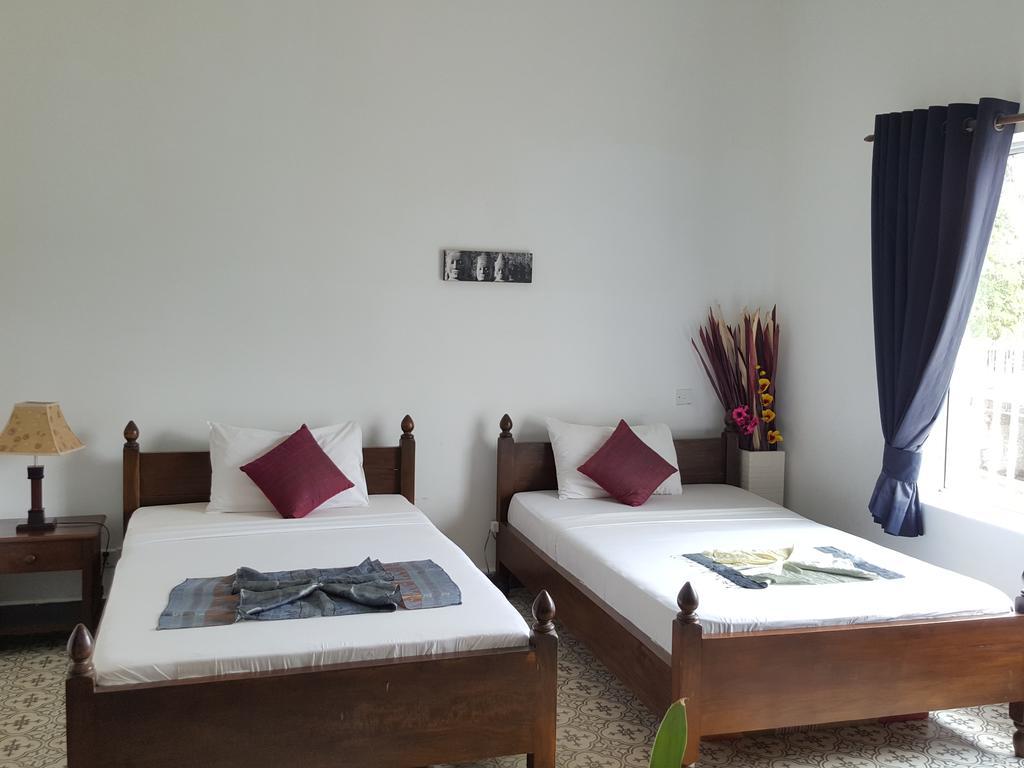 The Little Garden Boutique Hotel Phnom Penh Exterior photo