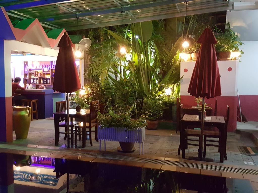 The Little Garden Boutique Hotel Phnom Penh Exterior photo