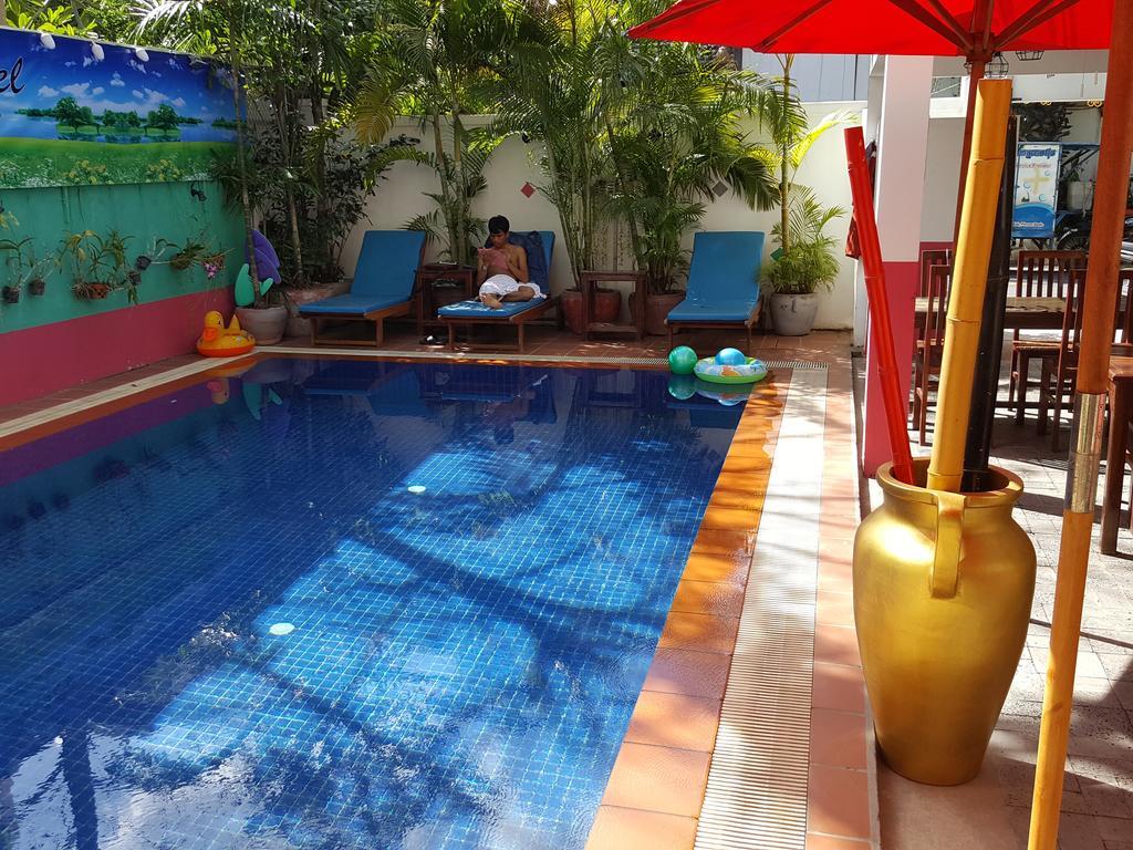 The Little Garden Boutique Hotel Phnom Penh Exterior photo