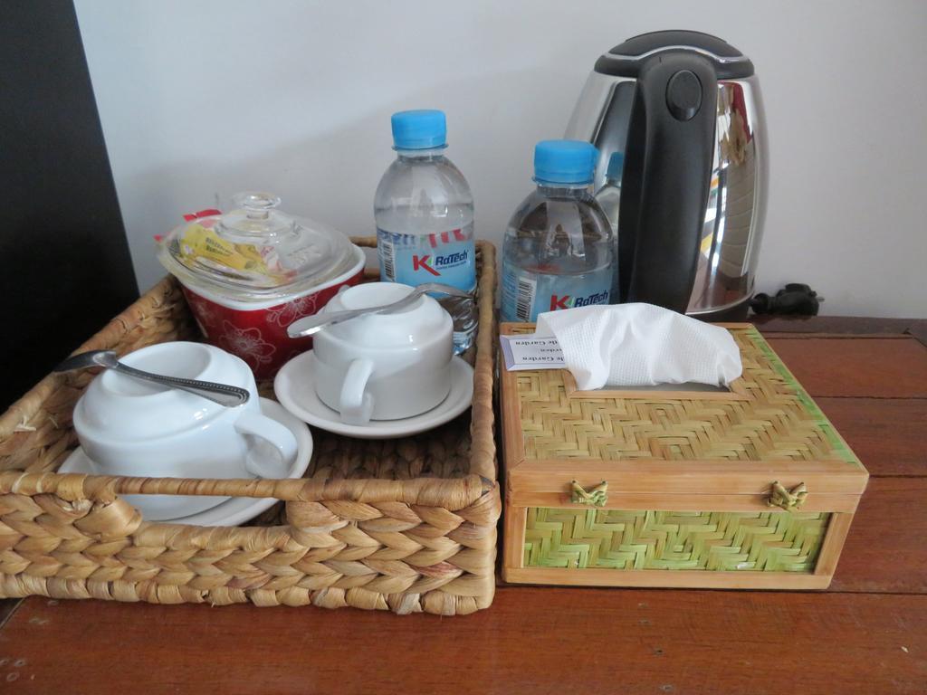 The Little Garden Boutique Hotel Phnom Penh Exterior photo