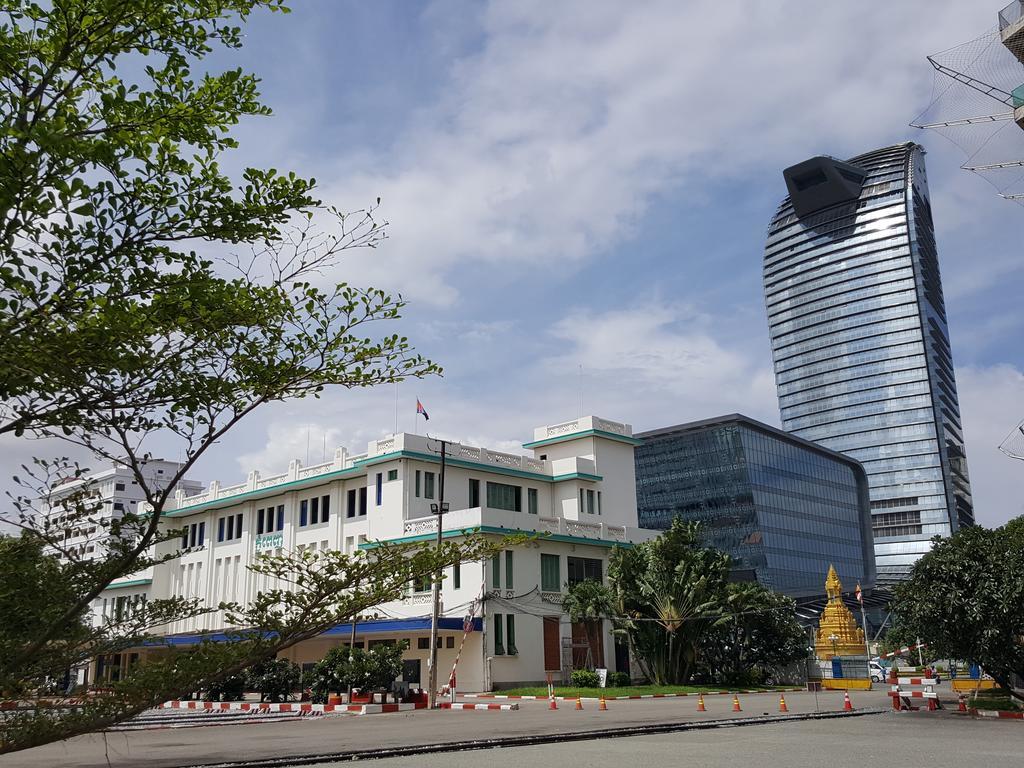 The Little Garden Boutique Hotel Phnom Penh Exterior photo