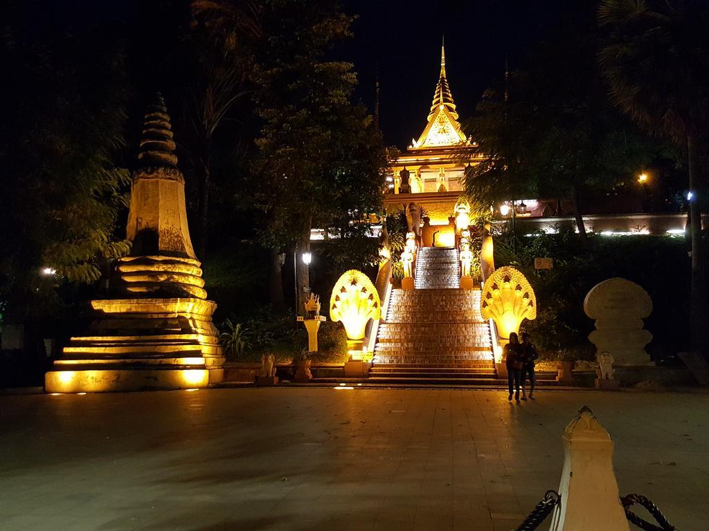 The Little Garden Boutique Hotel Phnom Penh Exterior photo